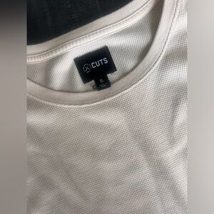 Men’s Cuts shirt XL! Creamed colored. Excellent condition